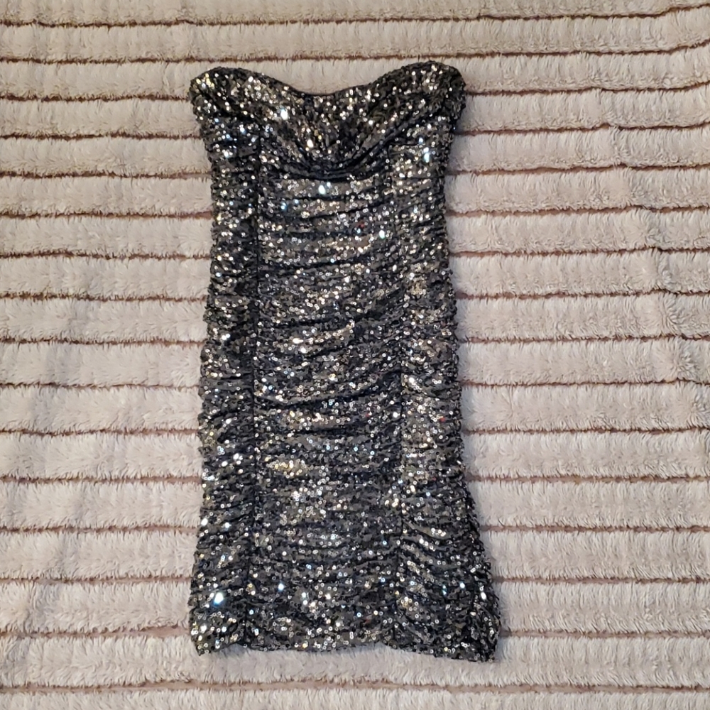 NWOTBadgley Mischka Mini Dress 💎